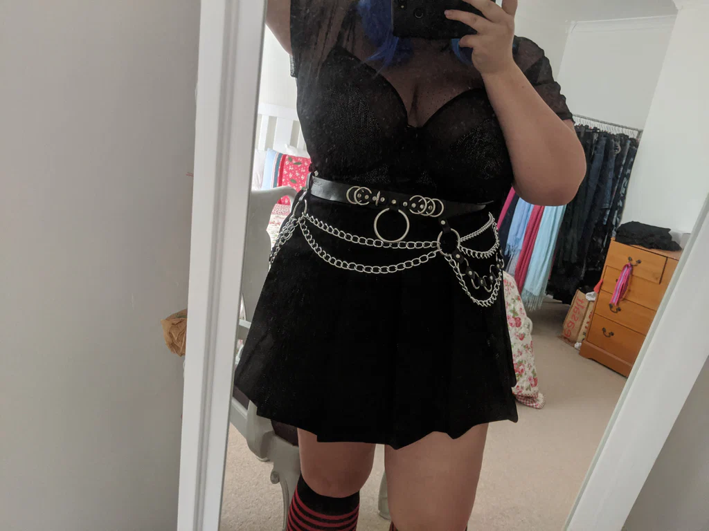 big tiddy goth gf's avatar