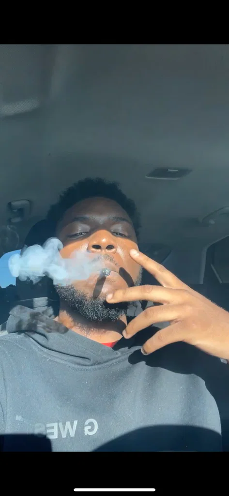 THE FACIAL MAKER🥜🍆's avatar