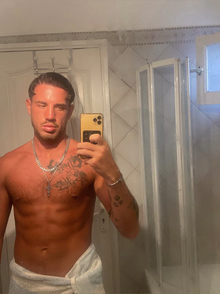 Alexyoungx's avatar