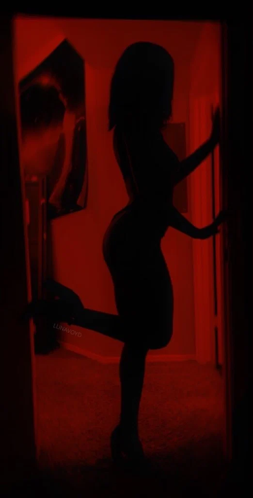 Luna Voyd