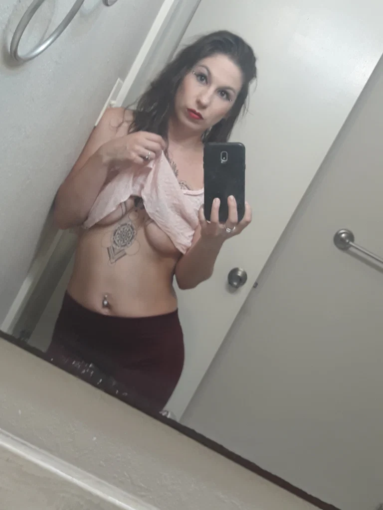 JoElla's avatar