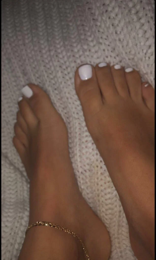 Kissy Foot Fetish