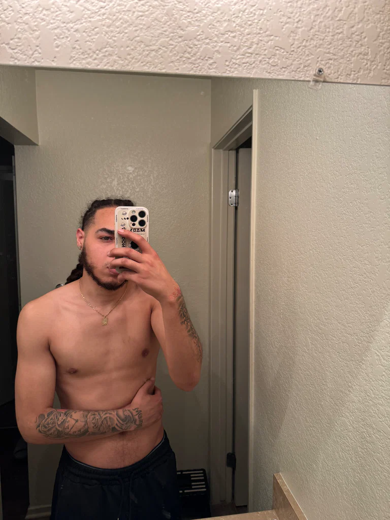 The villain 😈🤫's avatar