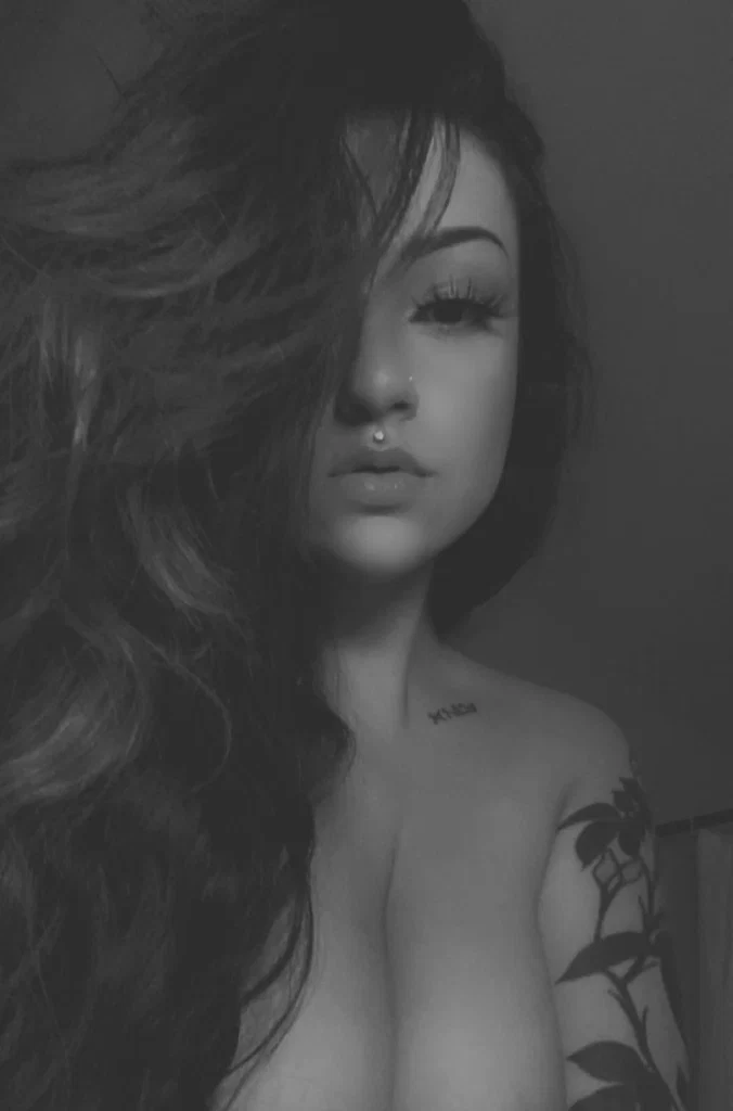 Cherrie Pie's avatar