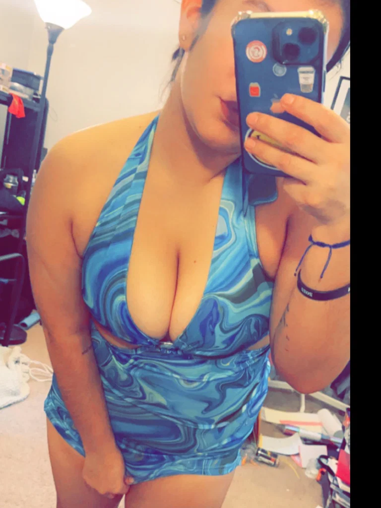 Yvee Geee's avatar