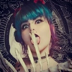 🦇Violet Vile🦇's avatar