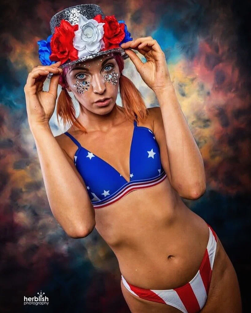 Chelsey Nicole's avatar