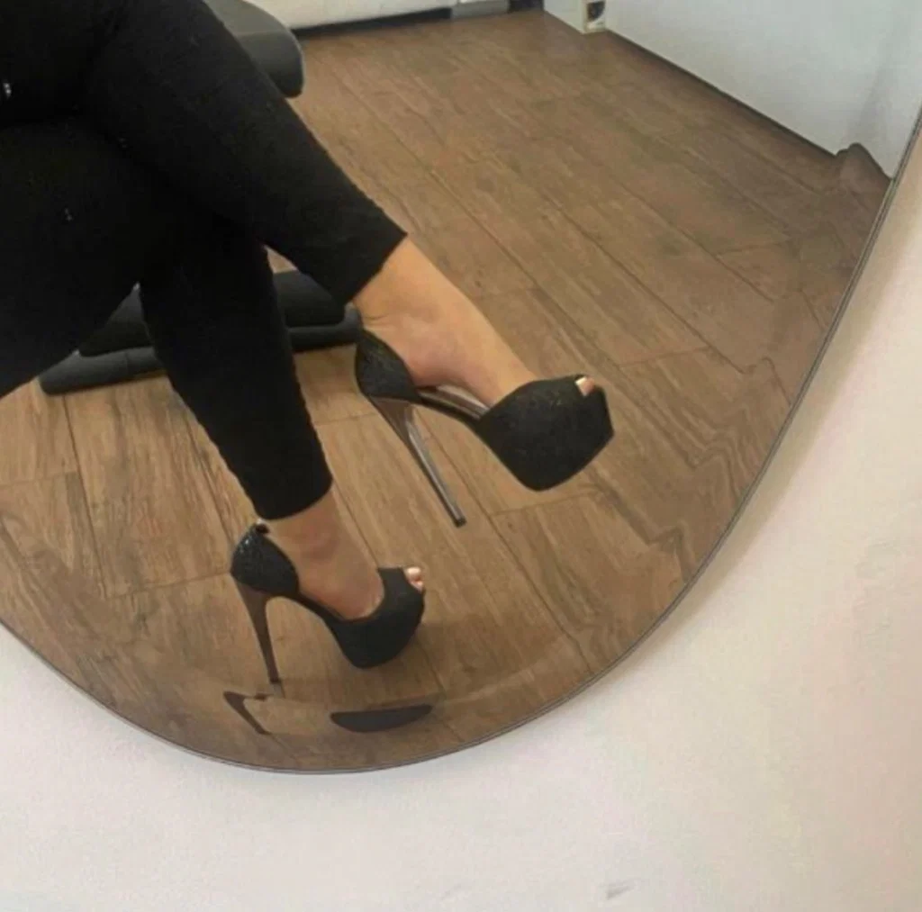 I piedi di Miss Diana's avatar