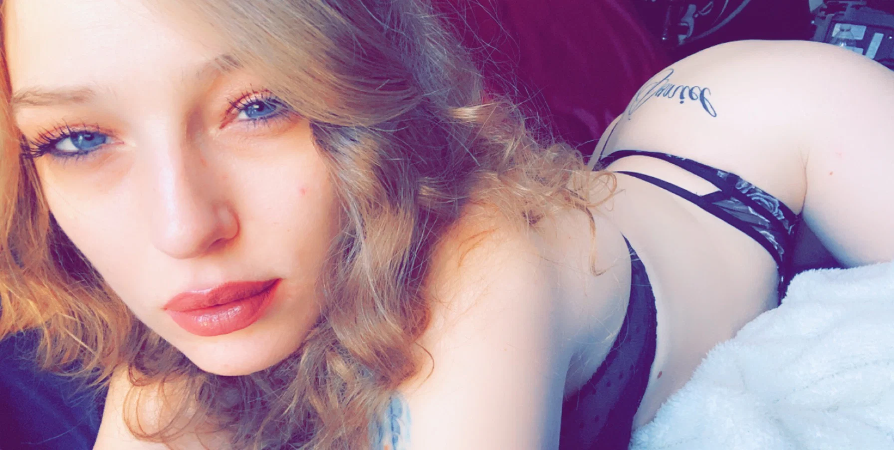 Em 😘 profile banner
