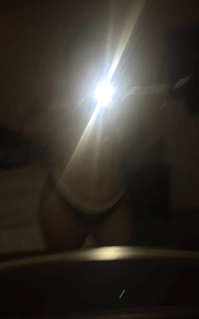 Sweet peaches 🍑's avatar