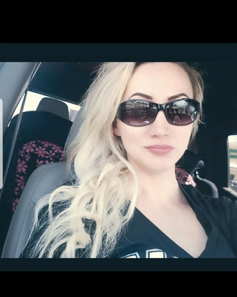 SeXXXyBlonde's avatar