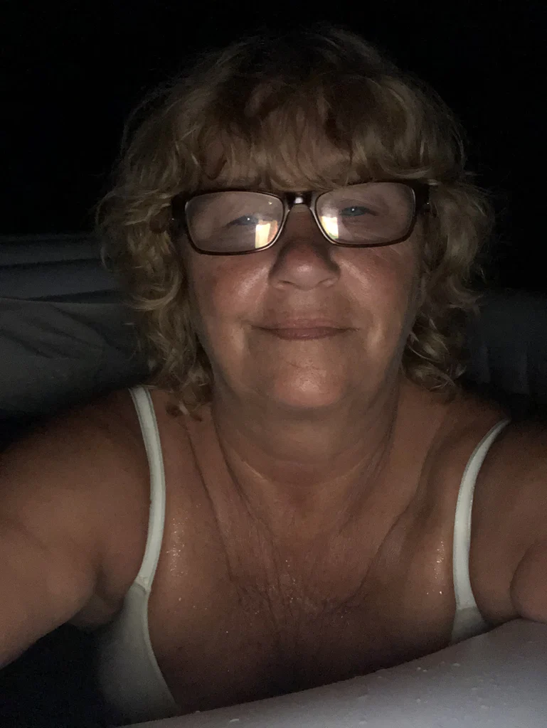 Hot weed mom's avatar