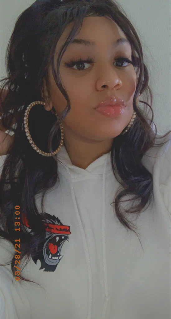 PrettyFeetJas's avatar