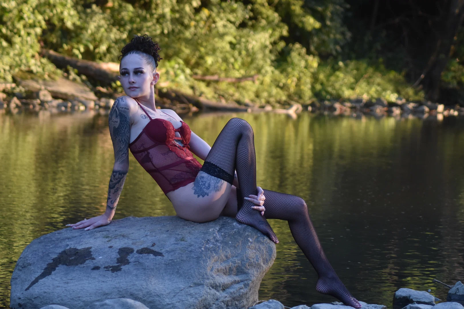 Sexy Lesbians 🤪 profile banner