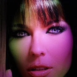 Simony Diamond's avatar
