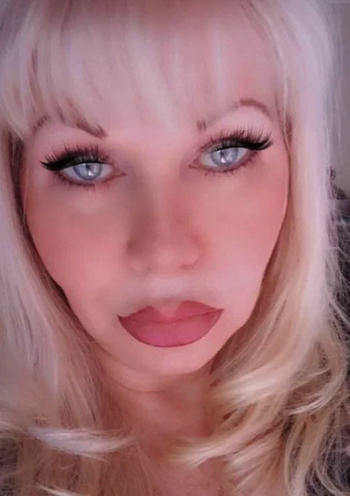 Valentina Bella Rosa's avatar