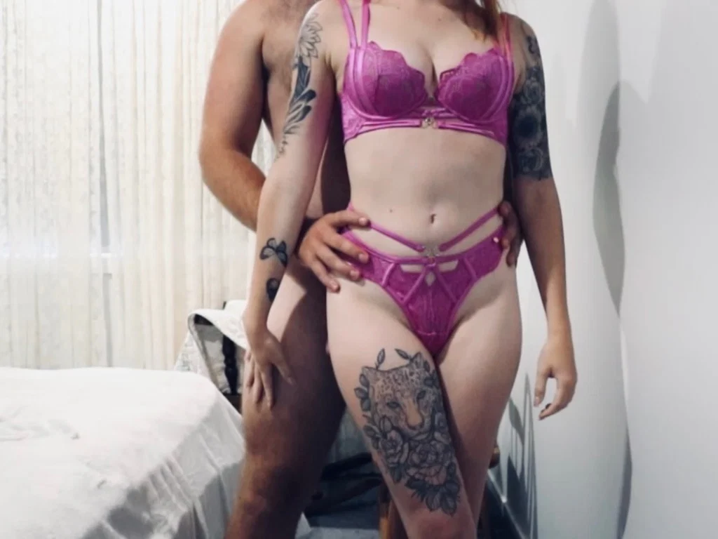 Aus Couple's avatar