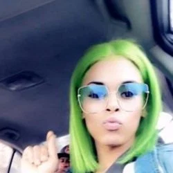 Donna May's avatar