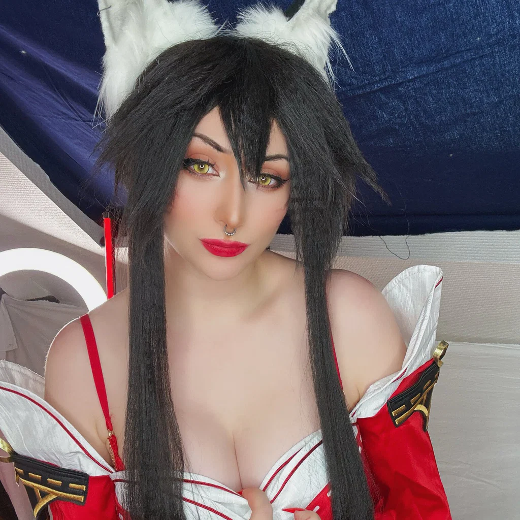 Nekoohime_ 🍥 Lewd Cosplayer