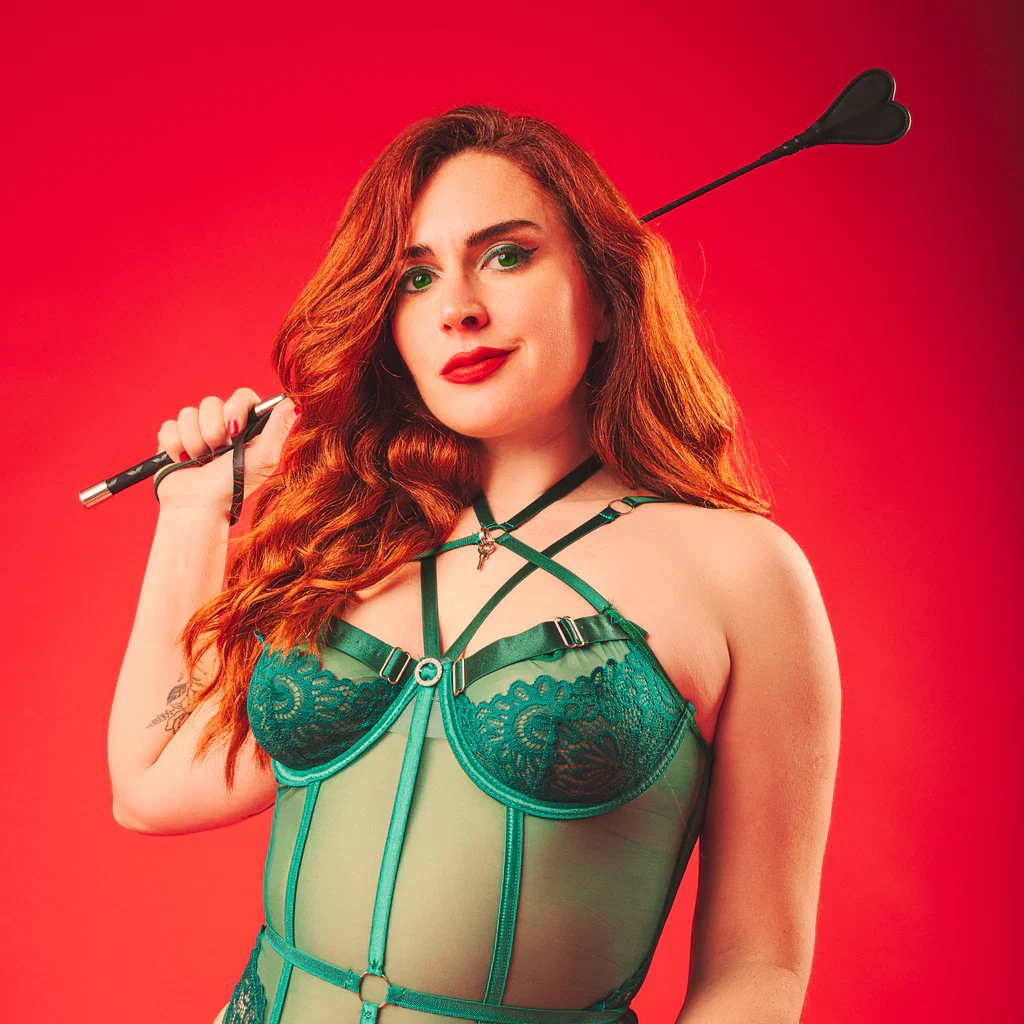 Mistress Maia Redhood's avatar