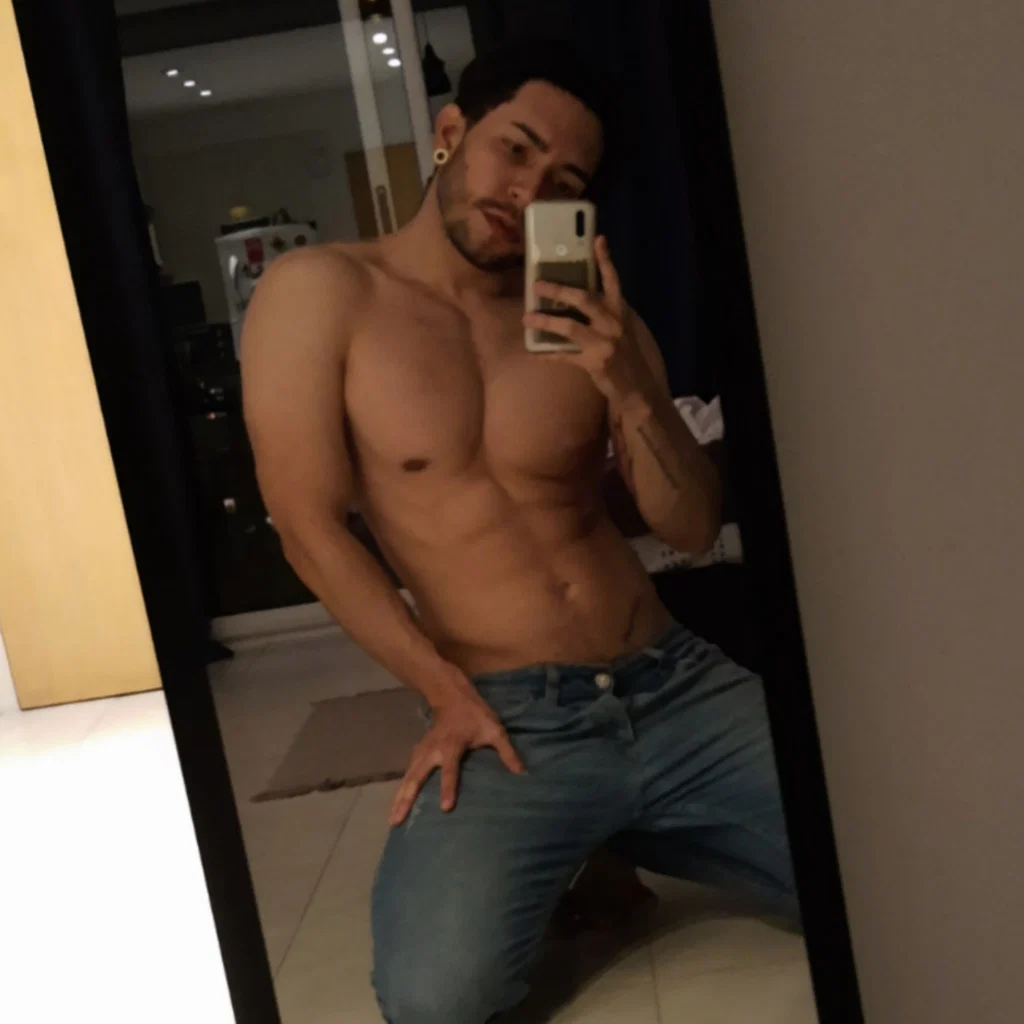 Alejandro's avatar