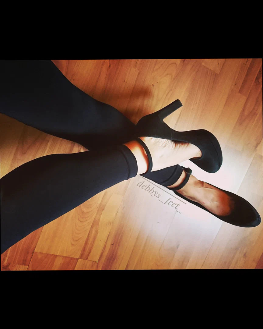 debbys_feet_ profile banner