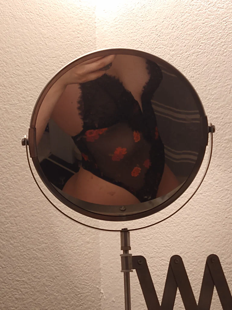 Sweet licks's avatar