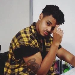 Julz X's avatar