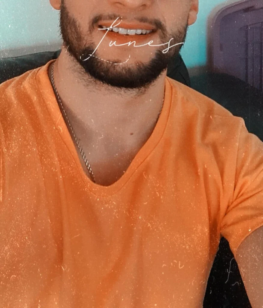 Andrew's avatar