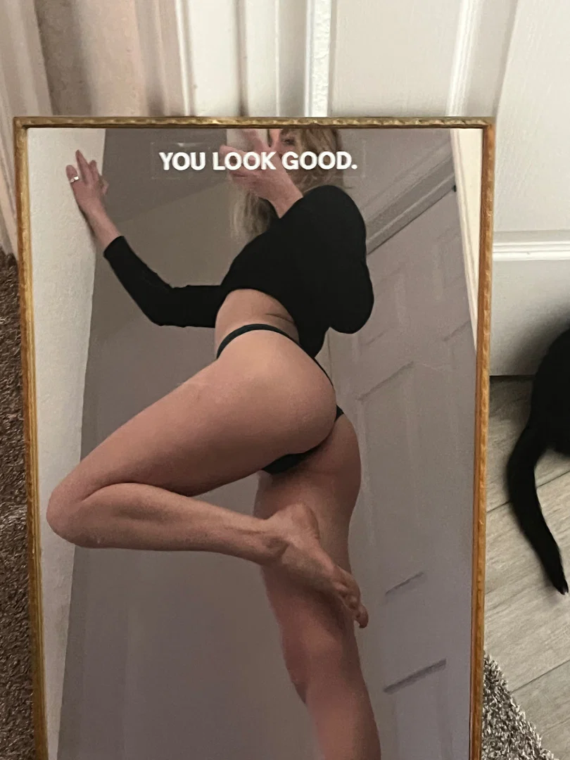 bella profile banner