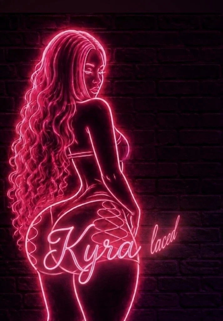 𝓴𝔂𝓻𝓪𝓵𝓪𝓬𝓮𝓭's avatar