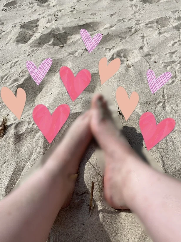 <3