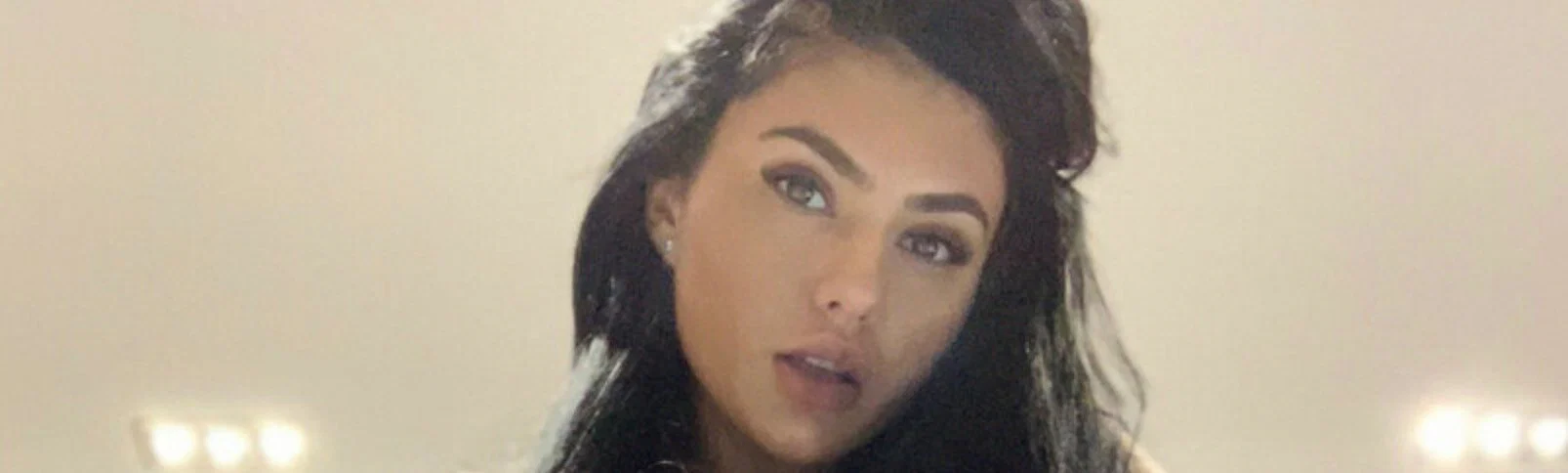 Emma Kuzi profile banner