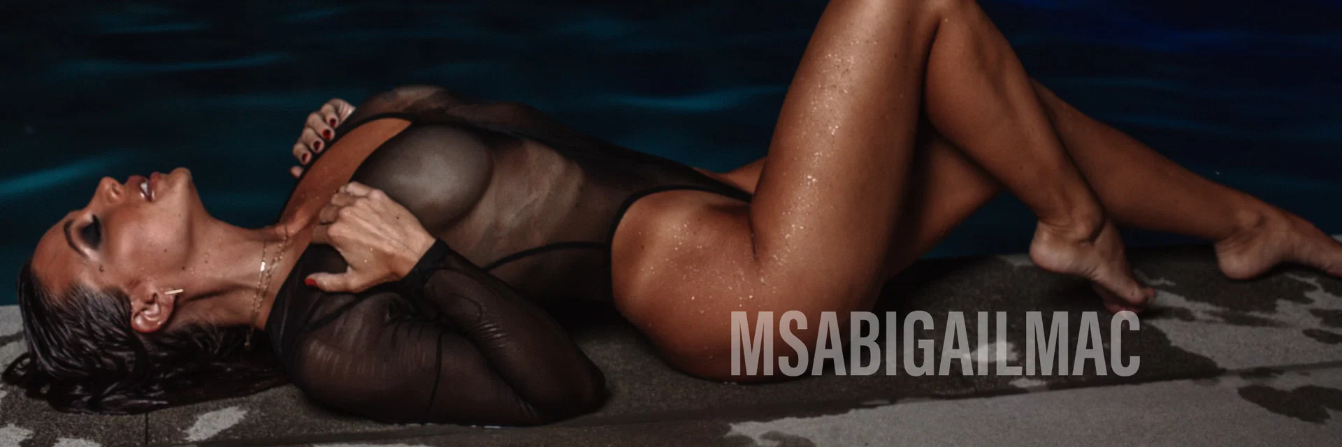 Abigail Mac profile banner