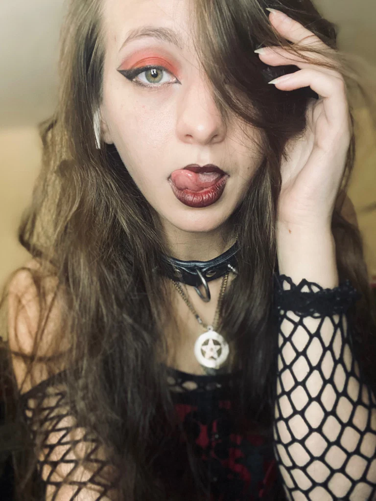 Bondage Kitty's avatar