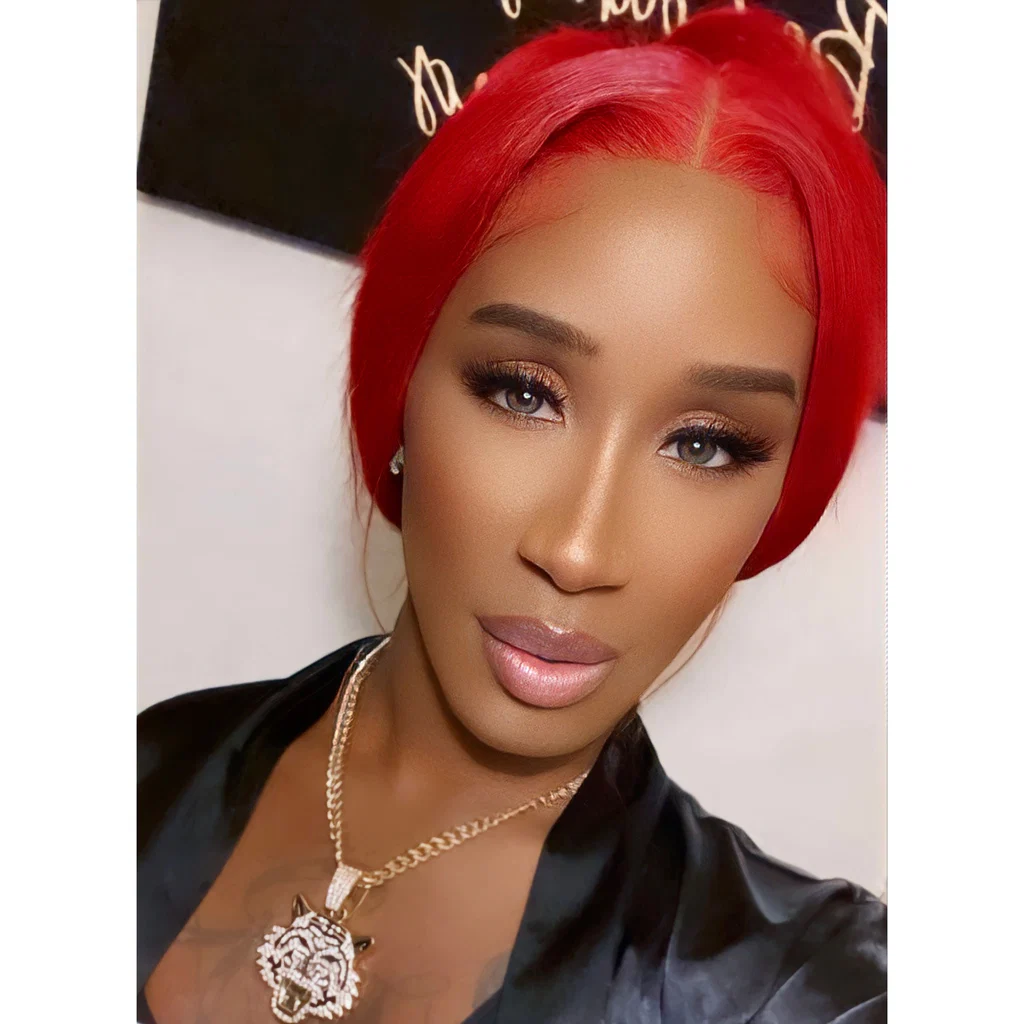 THE RED HEAD BOMBSHELL