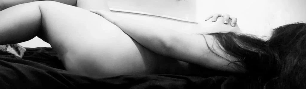 Naomi Delyon profile banner