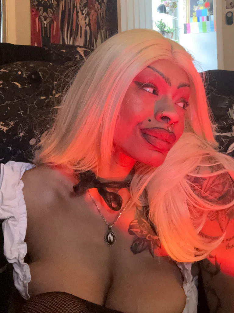 Naiara Bee