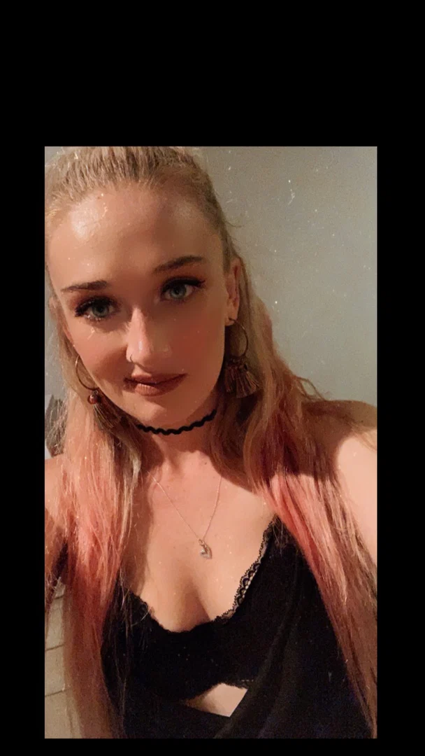 Kat E profile banner