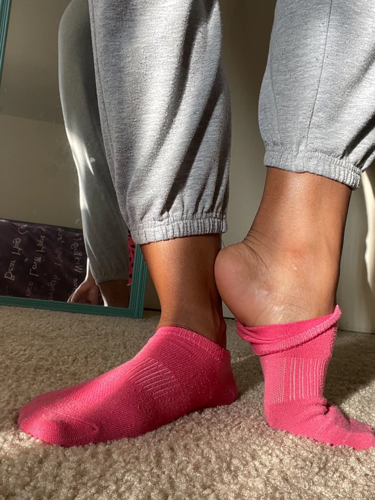 F33tMeB@by