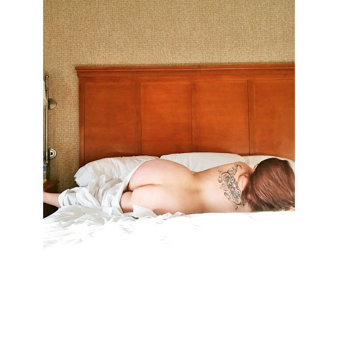 Taylor Robbins profile banner