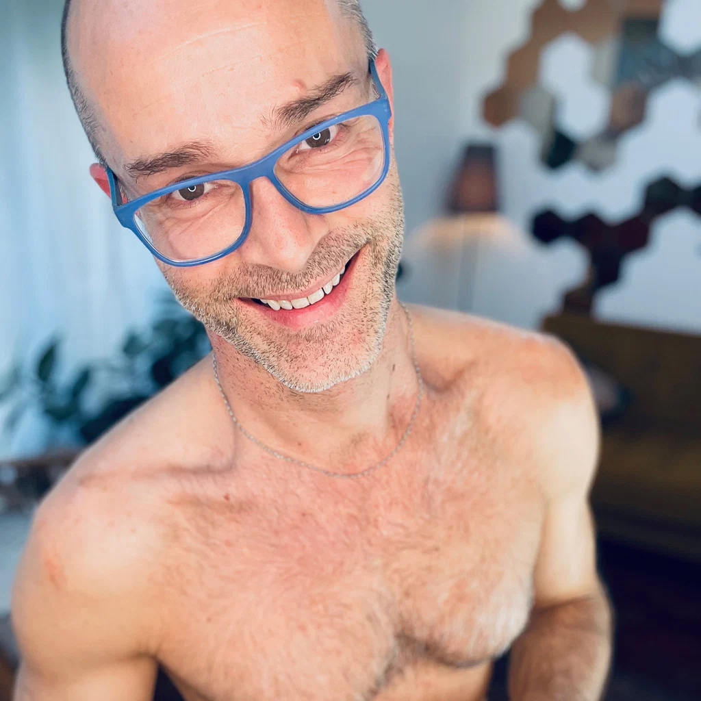mensnudeyogauk's avatar