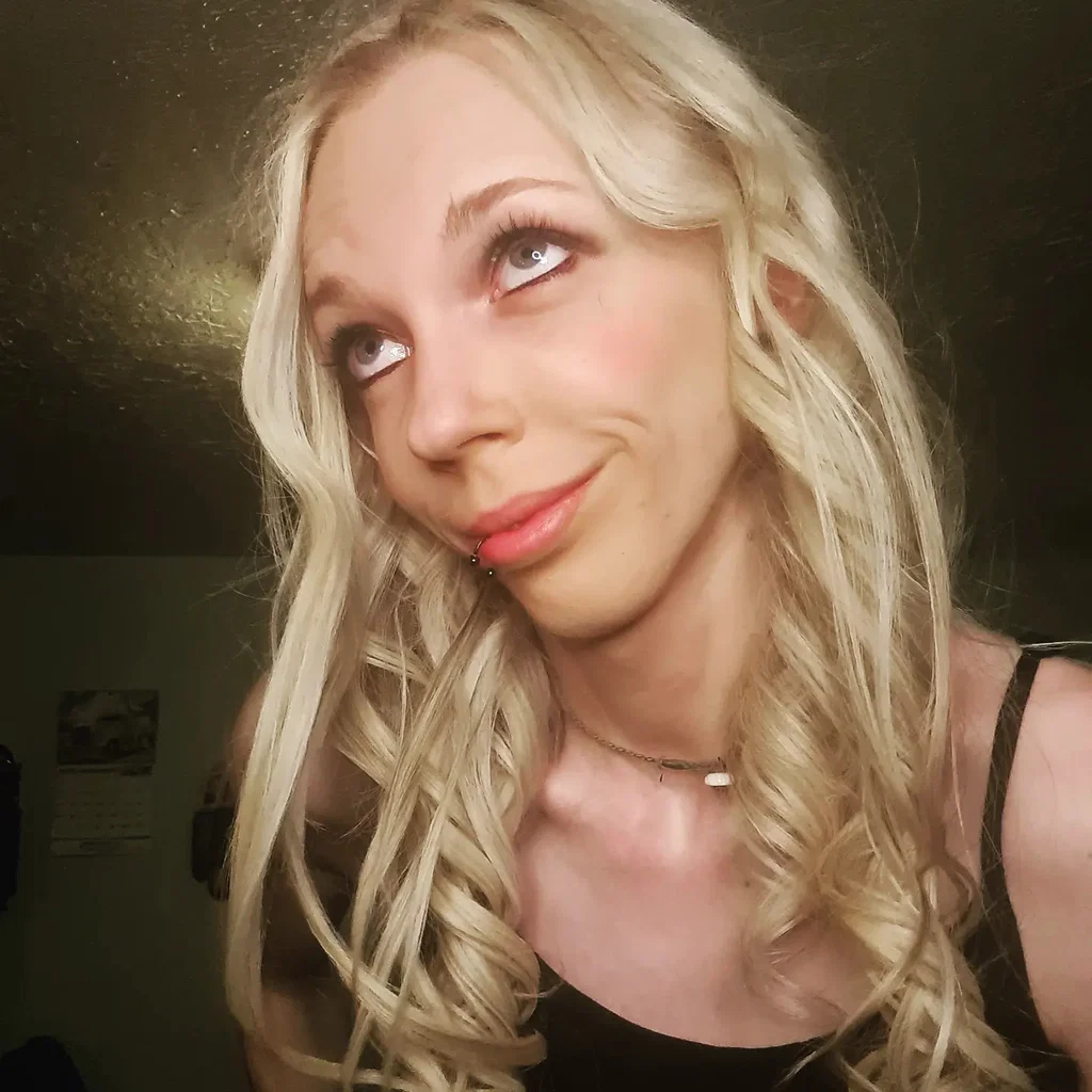 lexi luminary's avatar