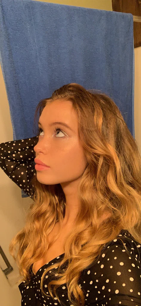 Zoey Luna's avatar