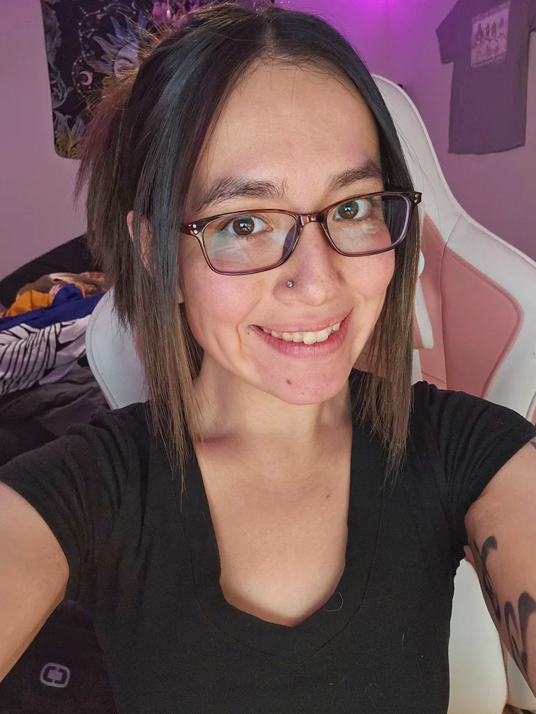 Alexis Lynn's avatar