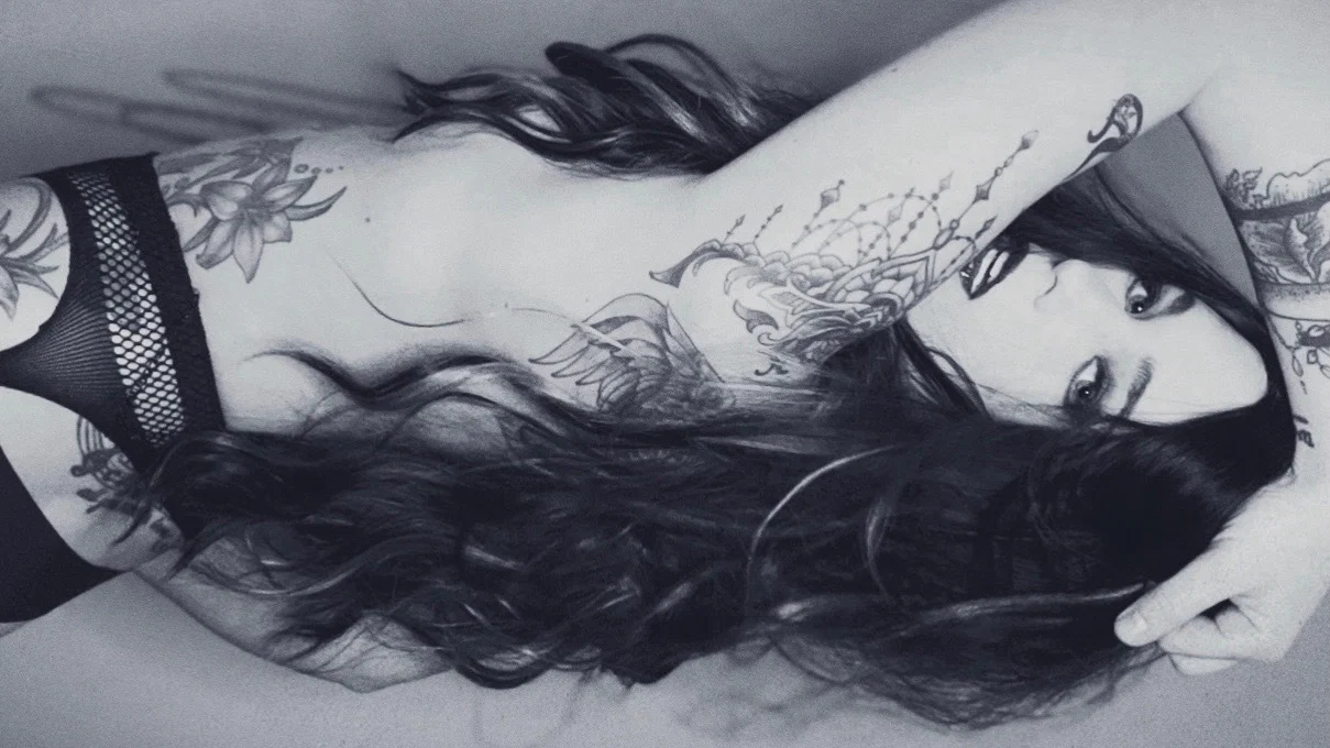 Inked Wyfe 💍 profile banner