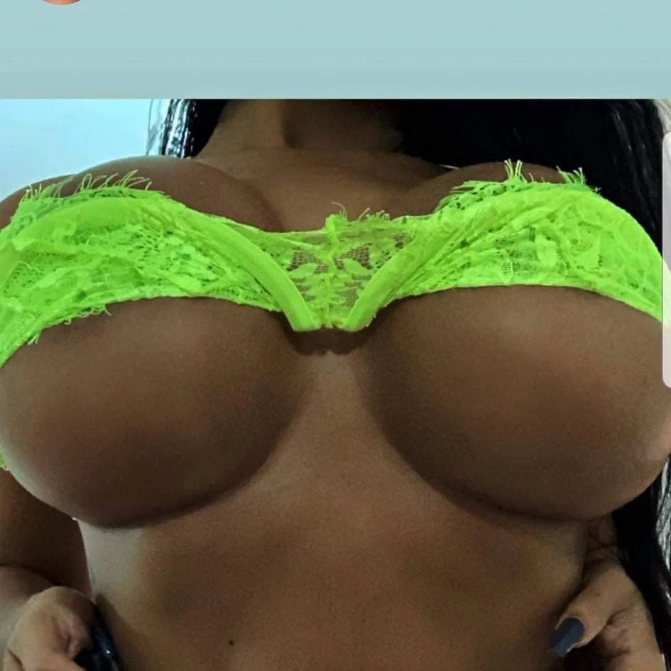 Kristi Louise's avatar