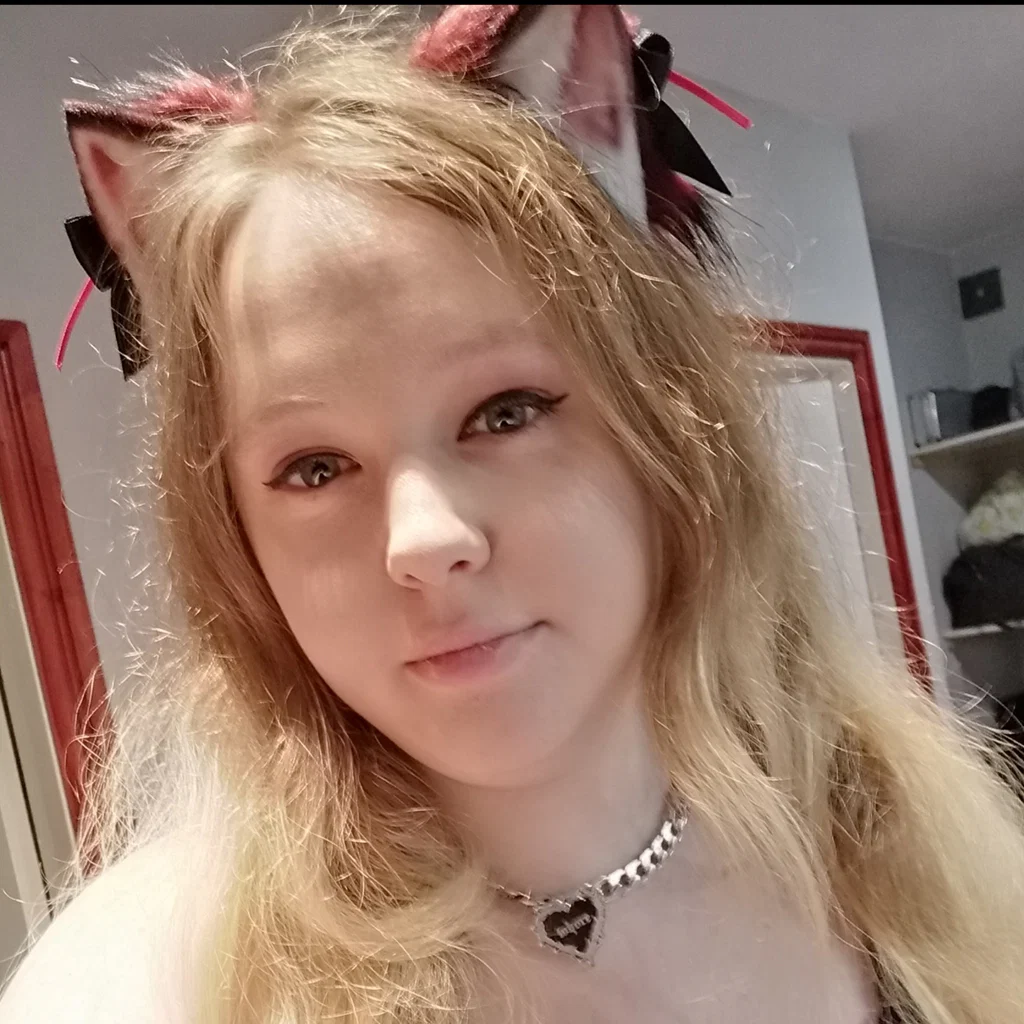 𝔹𝕣𝕒𝕥𝕥𝕪 𝕎𝕚𝕥𝕔𝕙 𝕂𝕚𝕥𝕥𝕖𝕟's avatar