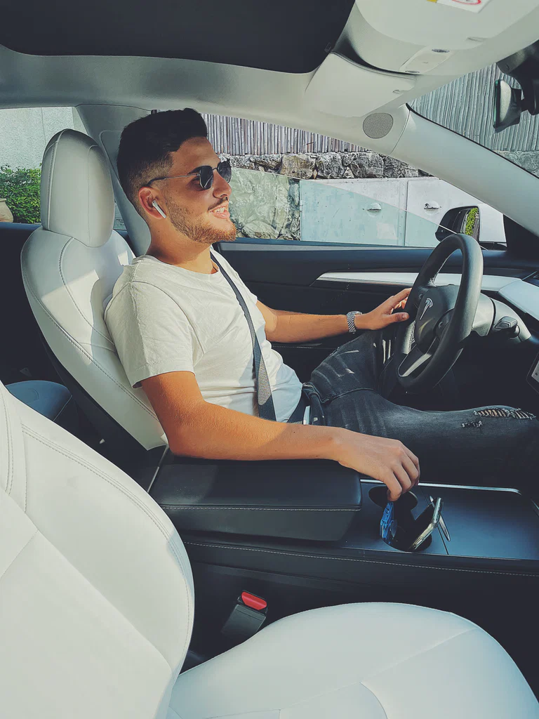 itay kahlon's avatar