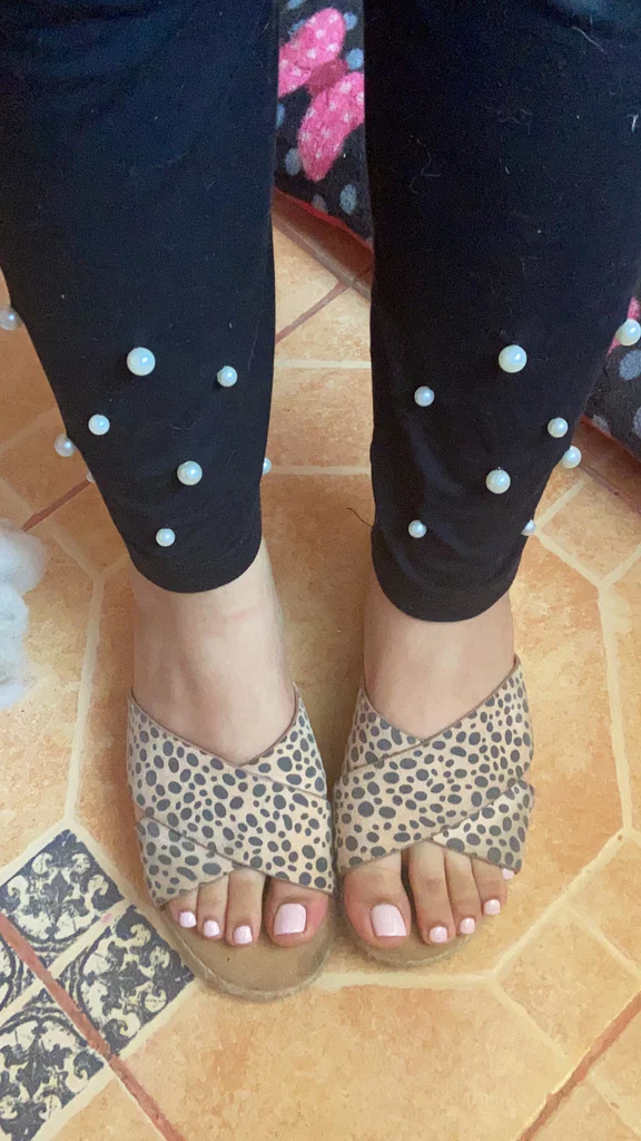 Latina feet girl's avatar